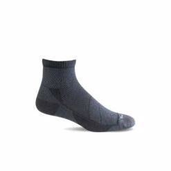 Sockwell Mens Elevate Quarter Moderate Compression Socks 7 Sockwell Mens Elevate Quarter Moderate Compression Socks -Shoes Shop SW84M Elevate Qtr Black Solid 900 Web